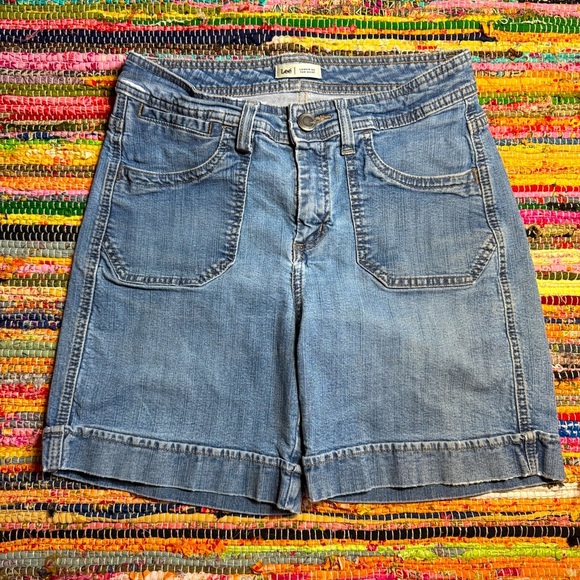 vintage lee light wash bermuda denim shorts high rise utility style size 26 - Picture 1 of 6
